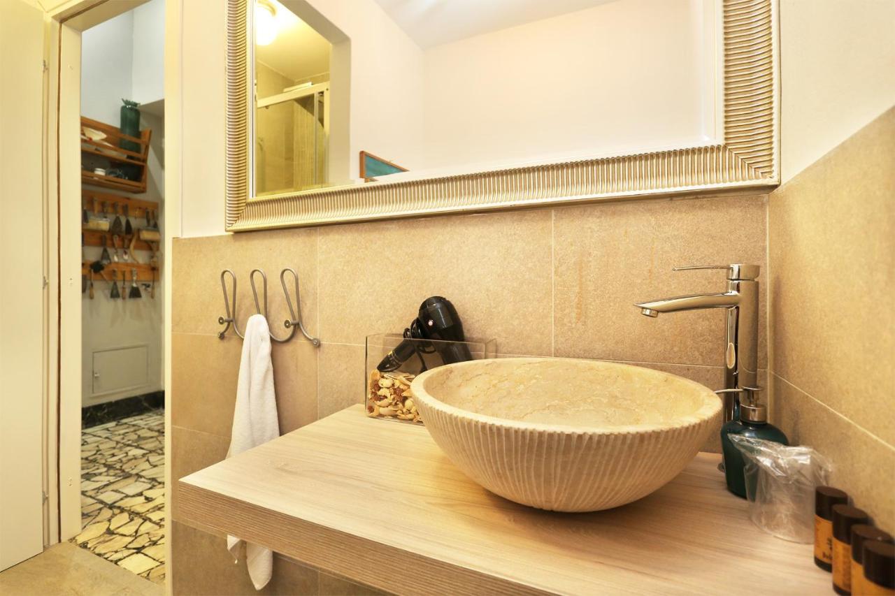 Camera Matrimoniale con Bagno Privato Esterno